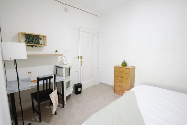 Carrer del Cinca, Barcelona, Catalonia 08030 - Photo 1