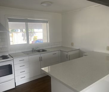 NAENAE LIVING - Photo 6