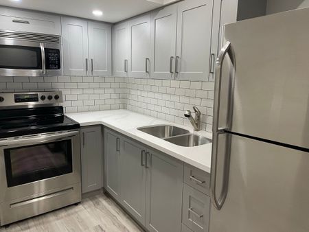 For Lease - 34 EBURY (Lower) Drive, Brampton, Ontario - Photo 3