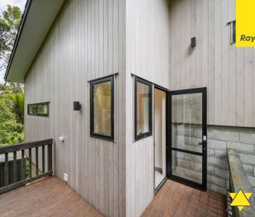 Spacious 4-Bedroom Family Home with Double Garage - Photo 1