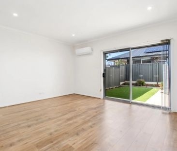 Stylish & Modern 3-Bedroom Townhouse in Bluestone Estate - Photo 1
