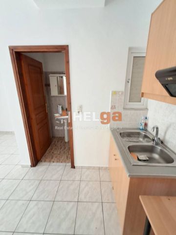Studio/Γκαρσονιέρα για ενοικίαση Αγία Σοφία (Πάτρα) - Photo 2