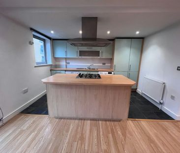 Flat to rent on - Photo 3