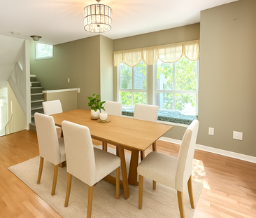 Spacious 3 Bed Corner Townhouse With Double Garage In Camelot Villa... - Photo 3