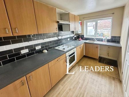 2 bedroom semi-detached house to rent - Photo 2