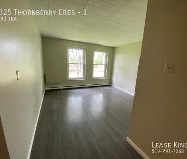 EAST WINDSOR CONDO WITHIN WALKING DISTANCE TO AMENITIES - Photo 6