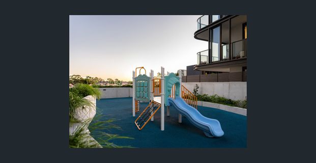 LUXURY LIVING IN A THREE-BEDROOM APARTMENT IN PARRAMATTA CBD WITH ELEVATED VIEWS! - Photo 1