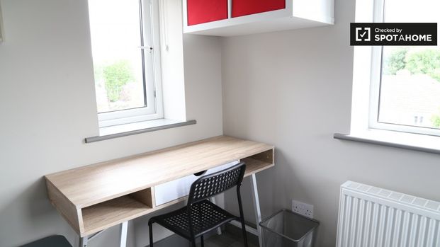 Room in 7-bedroom apartment for rent in Whitehall, Dublin. - Photo 1