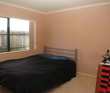 Family Home - Papamoa Beach - Photo 4