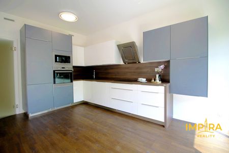 Pronájem bytu 3+kk 79 m² - Fotografie 3