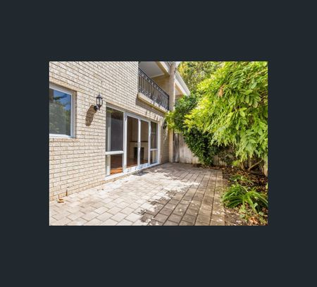 2/10 Hurstford Close, Peppermint Grove, WA 6011 - Photo 4