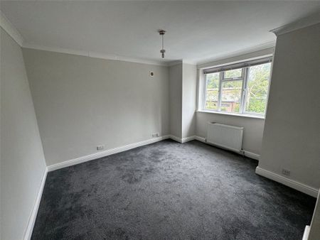 3 Bedroom House - Fort Road, Southampton - Photo 4