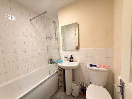 Markwell Wood, Harlow - Photo 5