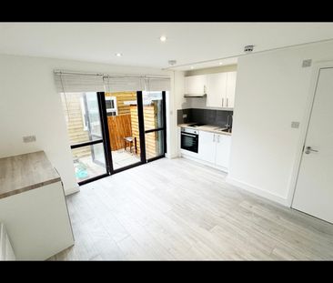 Studio Flat, Edmeston Close, E9 - Photo 5