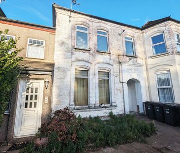 1 bedroom flat to rent - Photo 6