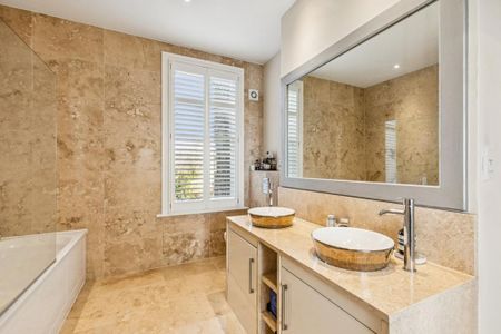 4 bedroom terraced house to rent - Photo 5