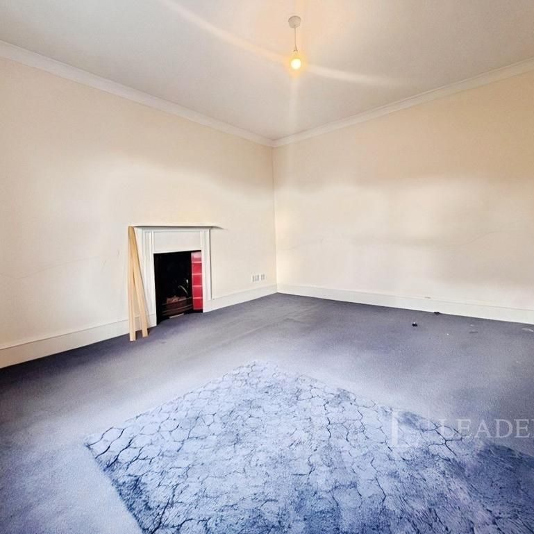 6 bedroom house to rent - Photo 1