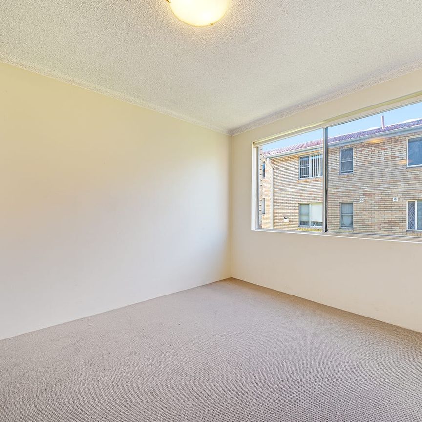 AVAILABLE NOW!! UNFURNISHED - Photo 1