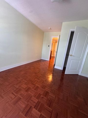 For Lease - 30 Prada Court, Brampton, Ontario - Photo 4