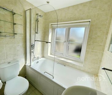 Claremont, 90 Chobham Road, Ascot, SL5 - Photo 4