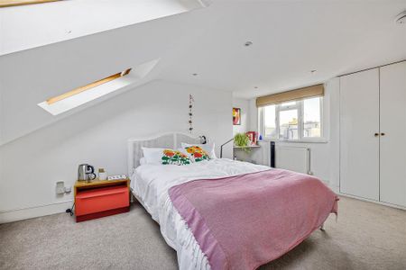 3 bedroom terraced house to rent - Photo 3