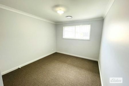 Near New Luxury house with 4 Bedrooms plus STUDY - Photo 2