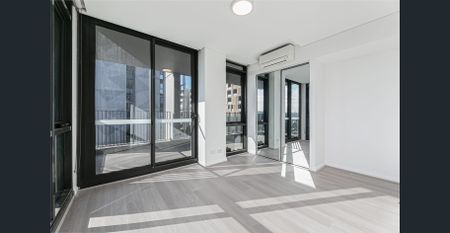 Exceptional North Facing 2 Bedroom Apartment - Photo 4