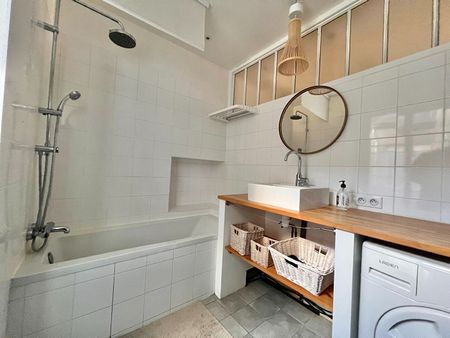 A LOUER - CHARMANT 3 PIECES DE 65,90m² AU COEUR DE VILLE - Photo 5