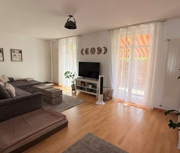 Charmanter Wohntraum mit Gartensitzplatz. Wohnen wie im Einfamilien... - Foto 3