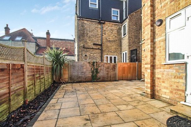 Whitton Dene, Whitton, Hounslow, TW3 2JP - Photo 1