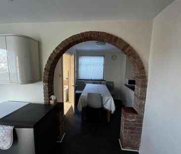 2 bedroom detached house to rent - Photo 3