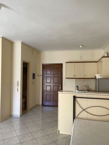 Studio/Γκαρσονιέρα για ενοικίαση Κέντρο (Λαμία) - Φωτογραφία 3