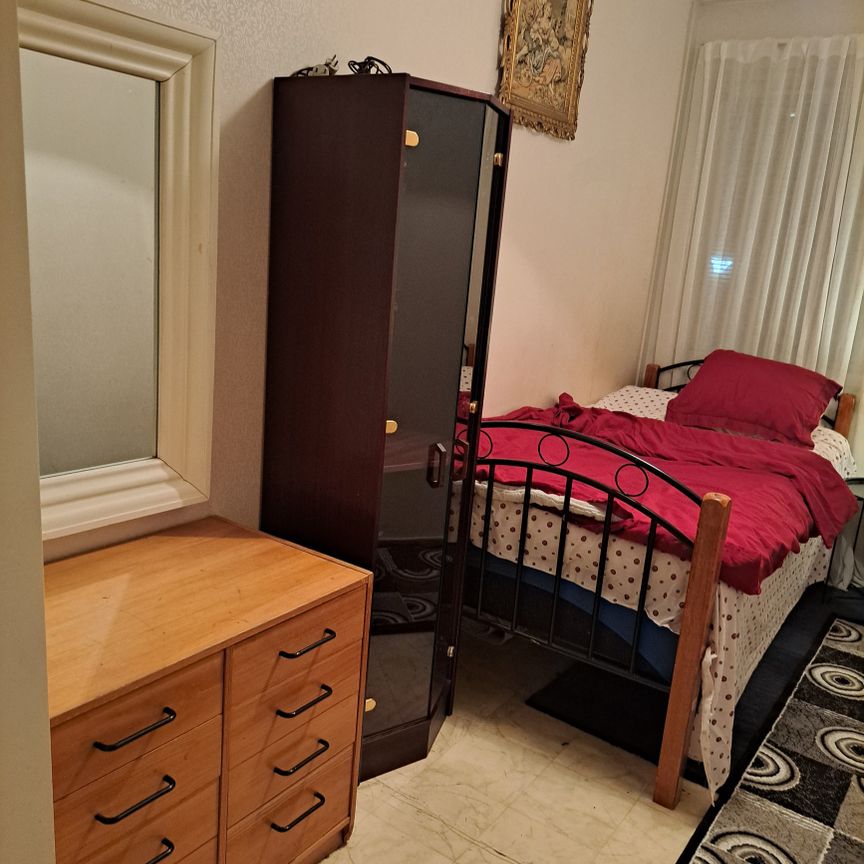 Tisslingeplan, Spånga - Foto 1