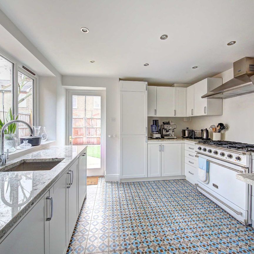 Hartfield Road, Wimbledon, SW19, London - Photo 1