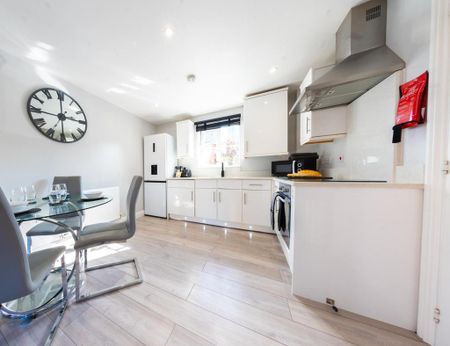 1 bedroom serviced apartment to rent - Photo 3