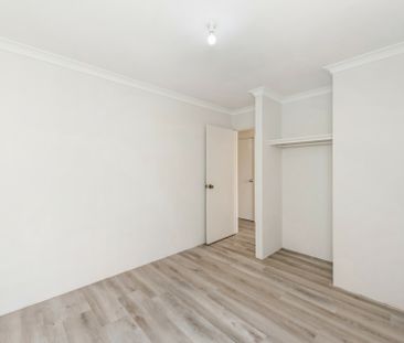 Spacious Coastal Family Home with Multiple Living Areas. - Photo 4