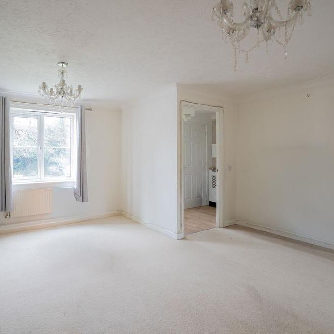 3 bedroom end of terrace house to rent - Photo 1