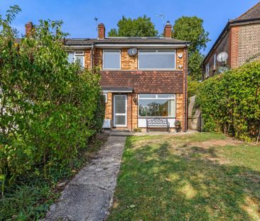 4 bedroom end of terrace house to rent - Photo 4
