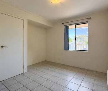 Available now - comfortable 3 by 2 in South Lake - Photo 4