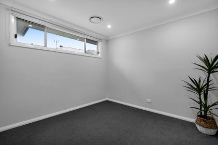 Comfortable 4 Bedroom Family Home - Photo 4