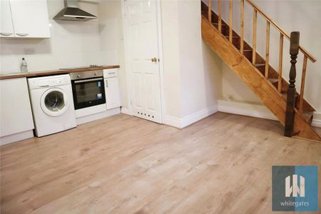 2 bedroom end of terrace house to rent - Photo 3