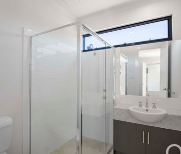 Open the Door to Top end townhouse in Tonsley - Photo 5