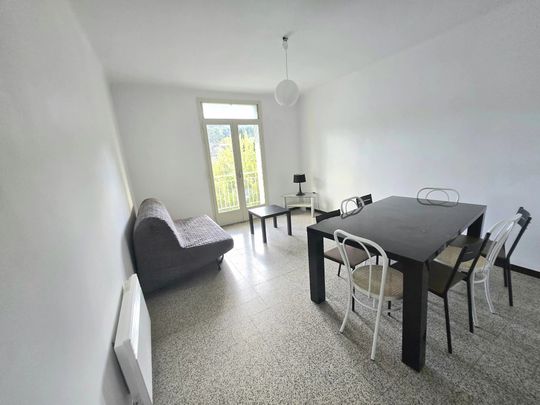 Location Appartement 5 pièces 87m² AIX EN PROVENCE 90ème - Photo 1