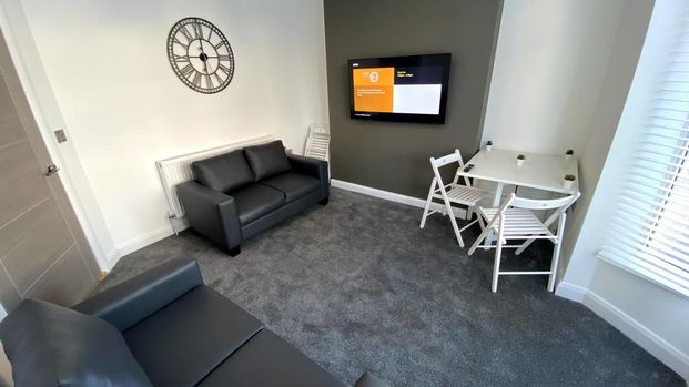 4 bedroom house share to rent - Photo 1