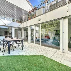 Charming ground floor apartment in Pâquis - Photo 3