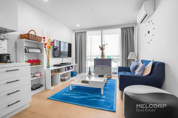 LIVE WITH EASE – FURNISHED - Photo 1