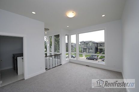 1922 32 Ave Sw - Photo 1