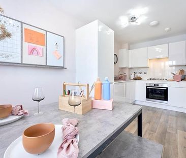 3 bedroom semi-detached house to rent - Photo 2