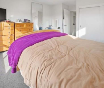 Stylish 3-Bedroom Townhouse for Rent at 4/25 Braddon St - Photo 6