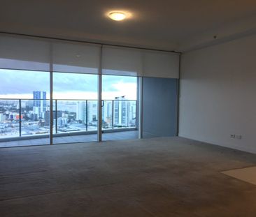 Mantra Residences @ Southport Central - One Bedroom Apartment - Photo 5